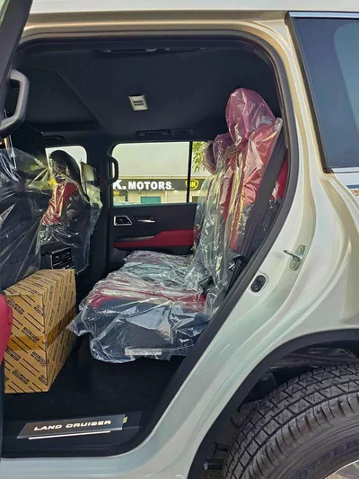 Toyota Land Cruiser VXR EXCL T-T || OMAN SPECS | 3.5L PETROL V6 | RADAR | SOFT CLOSE DOORS | 360*CAMERA | SUNROOF (CODE#-15
