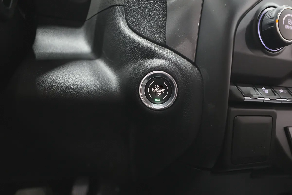 Chevrolet Silverado 1500-12-12