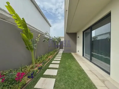 3 BR Plus Maid Room | Luxury Villa| Canal |-2