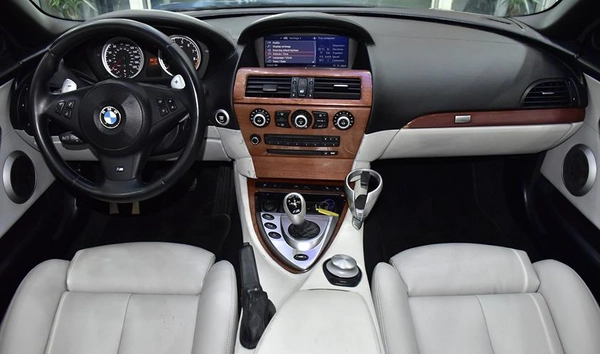 BMW M6 Convertible ( 2008 Model ) in Gray Color American Specs