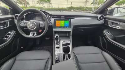 MG MG6 X-LINE (White)-12