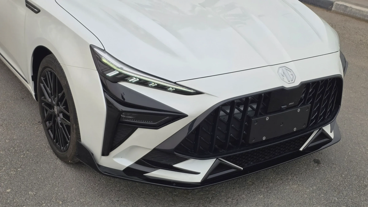 MG MG6 X-LINE (White)-1-1