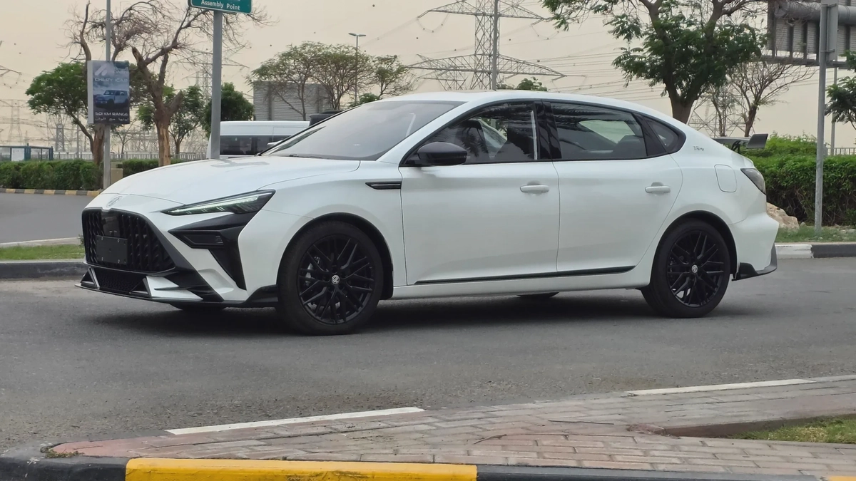 MG MG6 X-LINE (White)-3-3