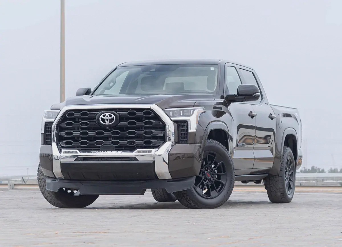 2024 Toyota Tundra Crewmax Limited - American Specs - Brand New