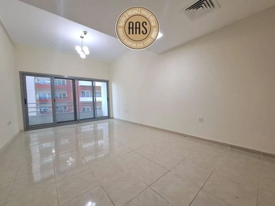 In prime location huge 2bhk with Balcony Wardrobes-3