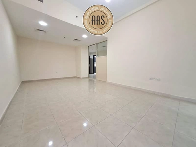 In prime location huge 2bhk with Balcony Wardrobes-4