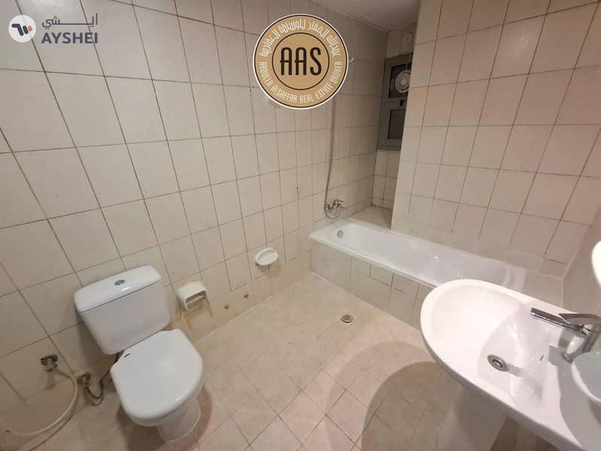 In prime location huge 2bhk with Balcony Wardrobes-14-14