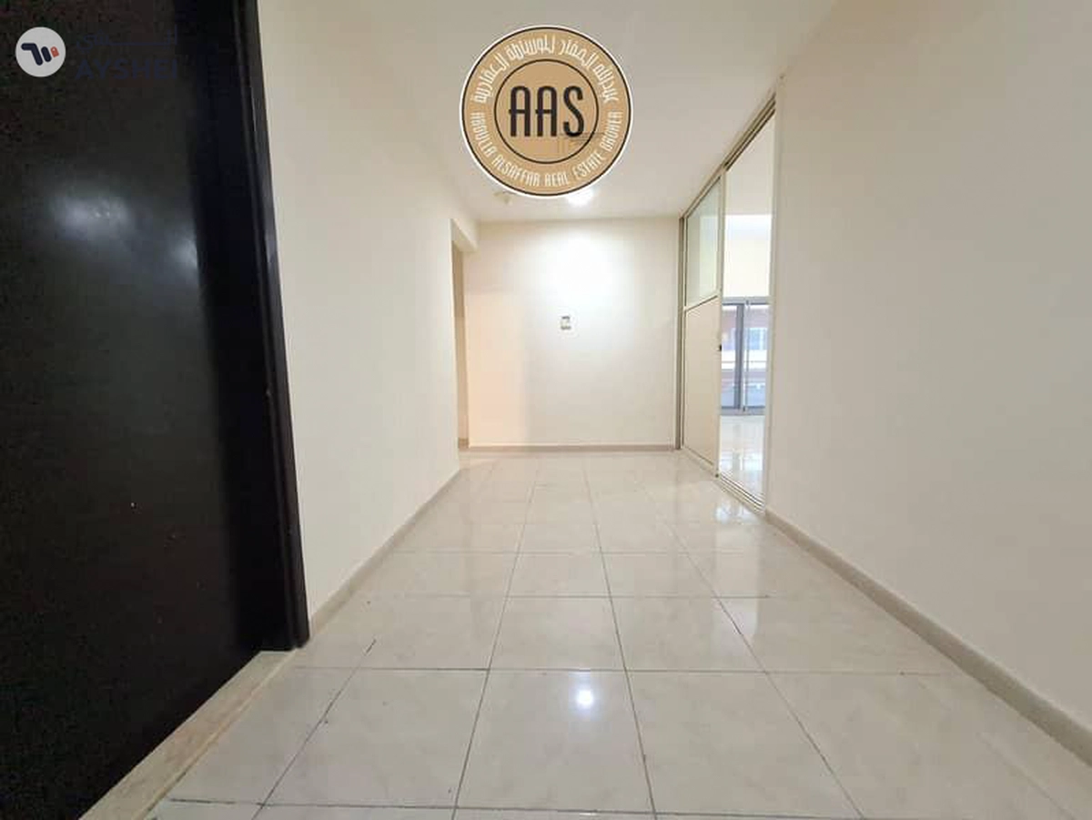 In prime location huge 2bhk with Balcony Wardrobes-6-6