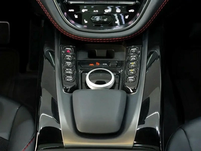 2022 - Aston Martin DBX 550 - Low mileage-3