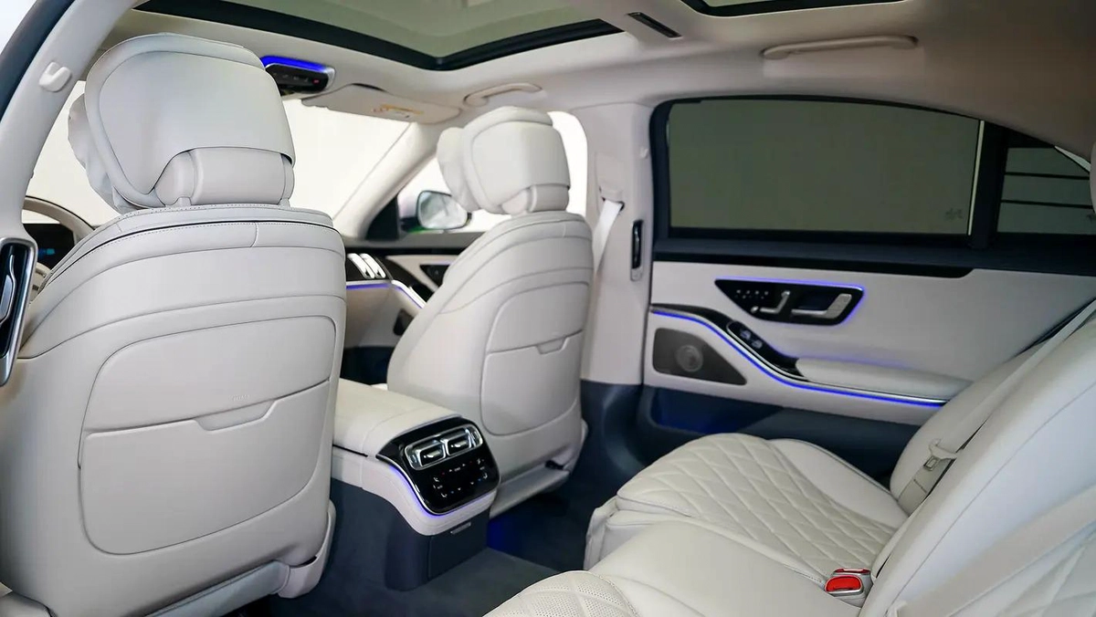 Mercedes-Benz S-Class S 500-8-8