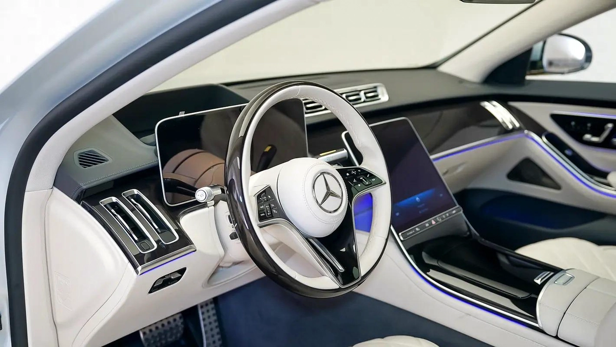 Mercedes-Benz S-Class S 500-2-2