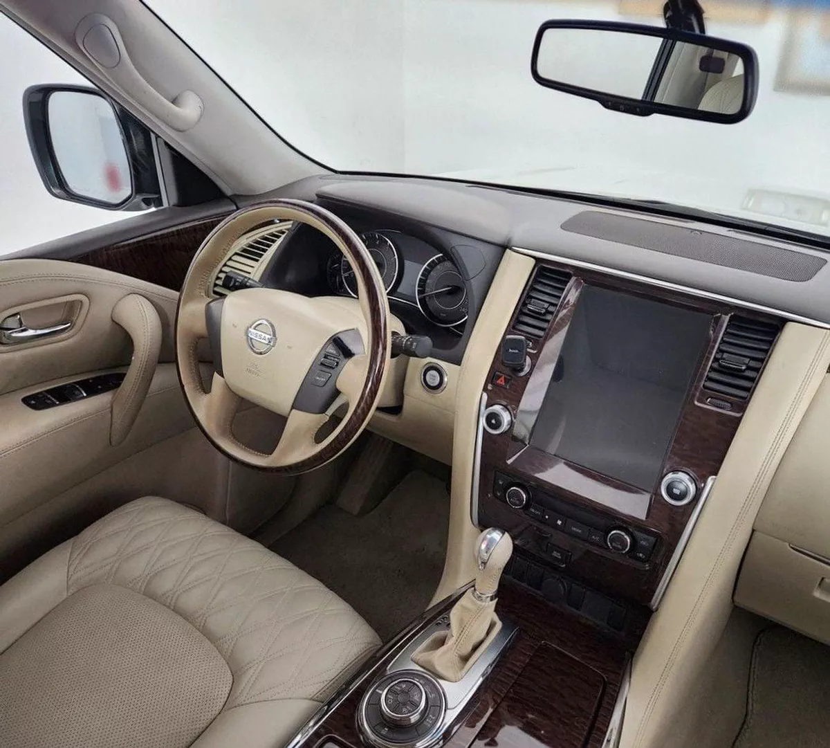 Nissan Patrol LE PLATINUM SE T1 5.6L 5.6L-8CYL UPGRADED WITH 2023 KIT - EXCELLENT CONDITION-6-0