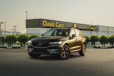 Volvo XC60 B5 FWD MOMENTUM 2022 Low Mileage GCC-0