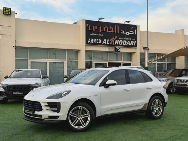 (2020) PORSCHE //MACAN// GCC FULL OPTION -ORIGINAL PAINT-