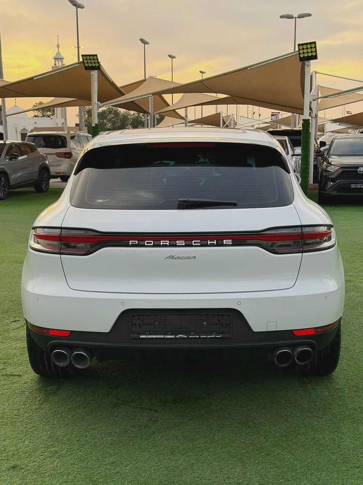 (2020) PORSCHE //MACAN// GCC FULL OPTION -ORIGINAL PAINT--5-5