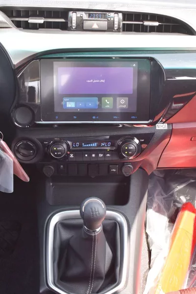 Toyota Hilux SGLX 2.7L V4 PETROL MANUL-9