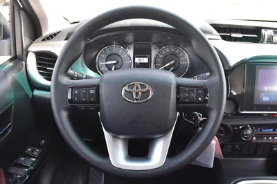 Toyota Hilux SGLX 2.7L V4 PETROL MANUL-8