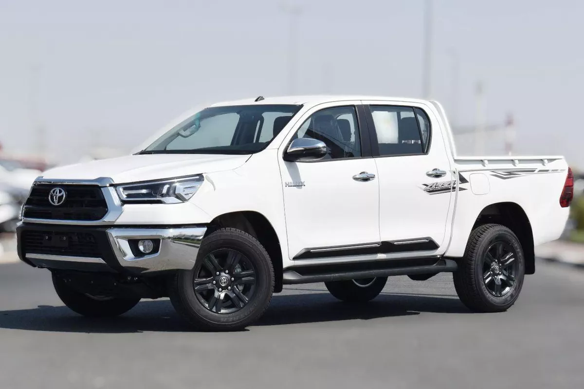 Toyota Hilux SGLX 2.7L V4 PETROL MANUL