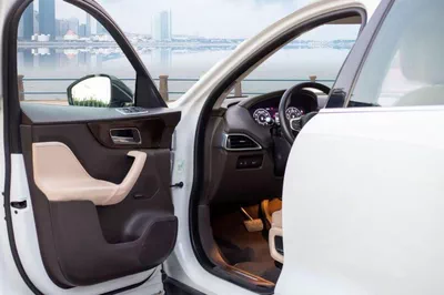Jaguar F-PACE Prestige 2020 GCC specs-3