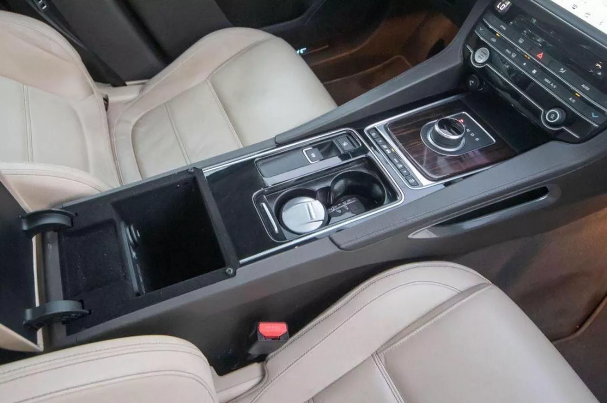 Jaguar F-PACE Prestige 2020 GCC specs-18-0