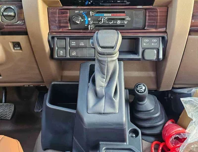 Toyota Land Cruiser Pick Up LX-Z1 LC79 / DOUBLE CABIN AUTOMATIC / 2.8L DIESEL V4 4WD / LETAHER WITH REAR CAMERA / (CODE # LX-Z1)-12