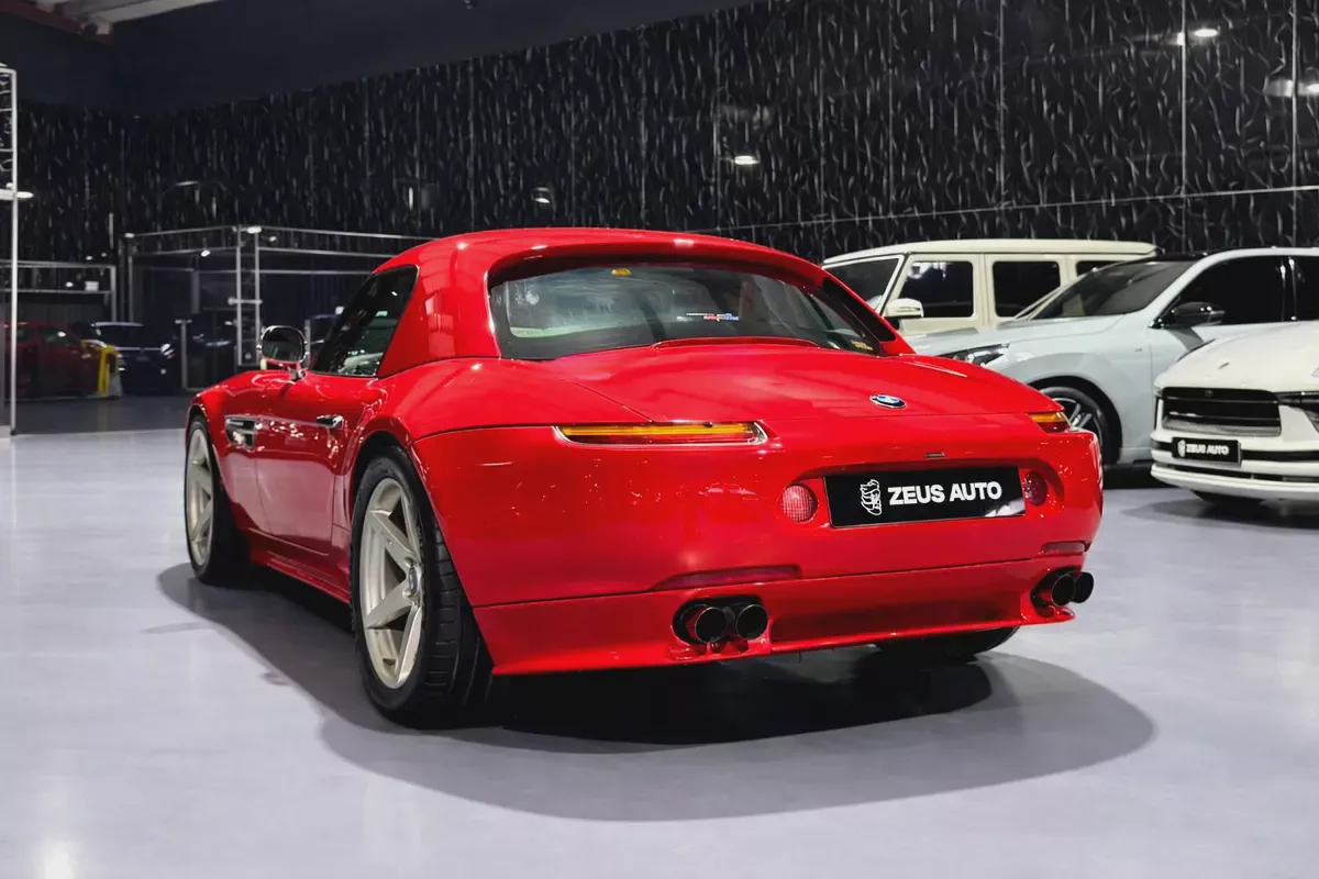 BMW Z8 2002 | GCC Specs | Excellent | 4.9L  V8 | 6 Speed Manual-4-4