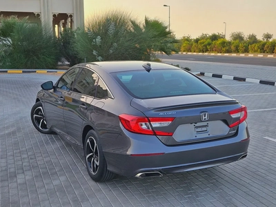 Honda Accord Sport 2020 US Specs - Low Mileage  Pristine Condition Perfect Family Sedan-17