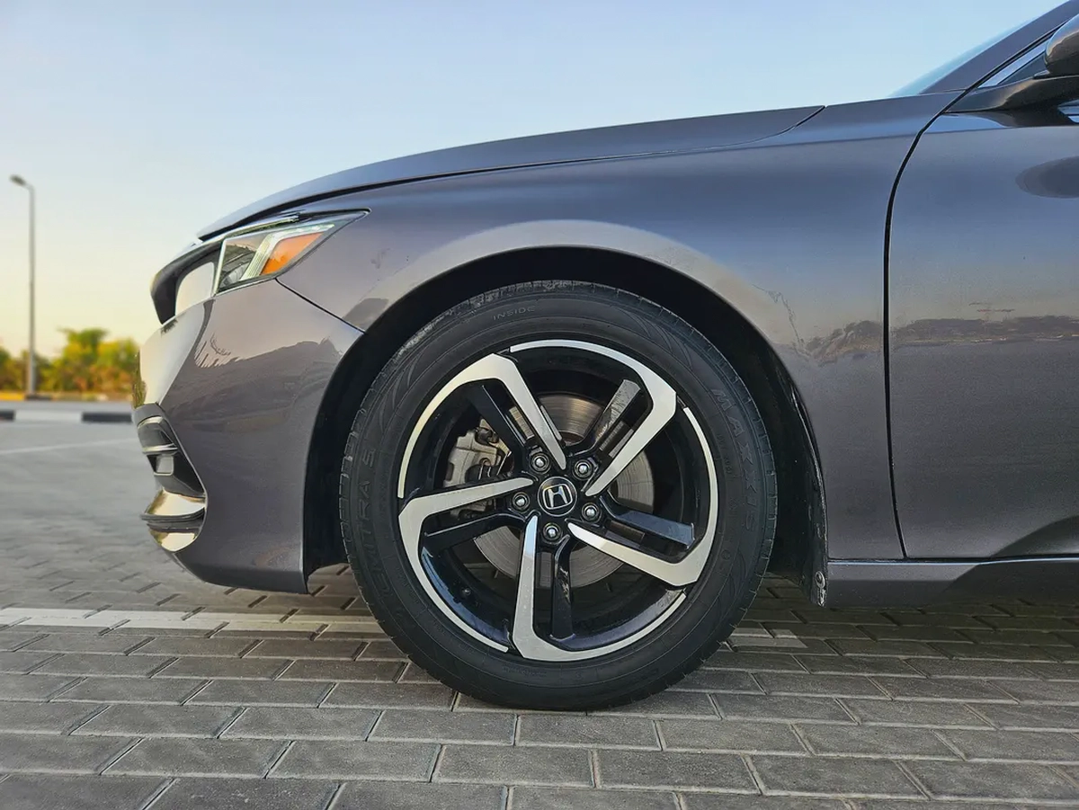 Honda Accord Sport 2020 US Specs - Low Mileage  Pristine Condition Perfect Family Sedan