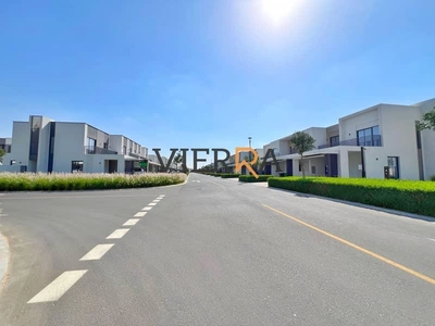 Brand New l Spacious l Prime Location-1