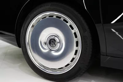 Rolls-Royce Phantom VIII-7