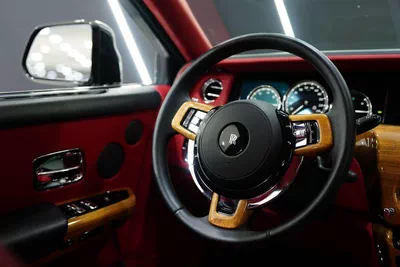 Rolls-Royce Phantom VIII-10