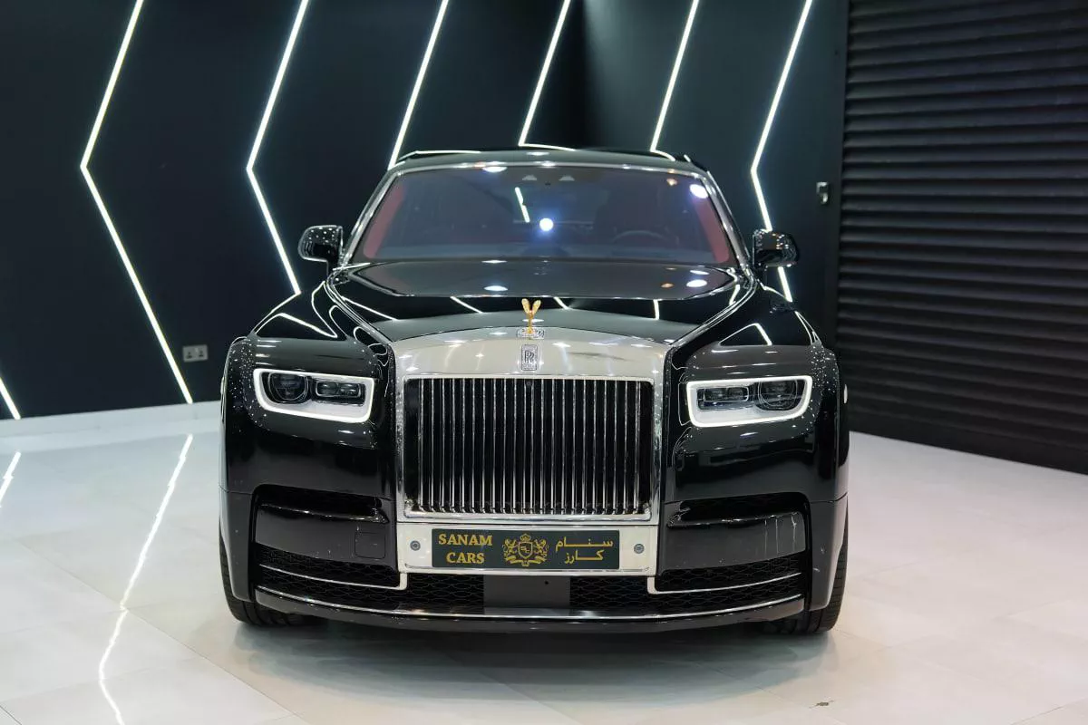 Rolls-Royce Phantom VIII-9-9