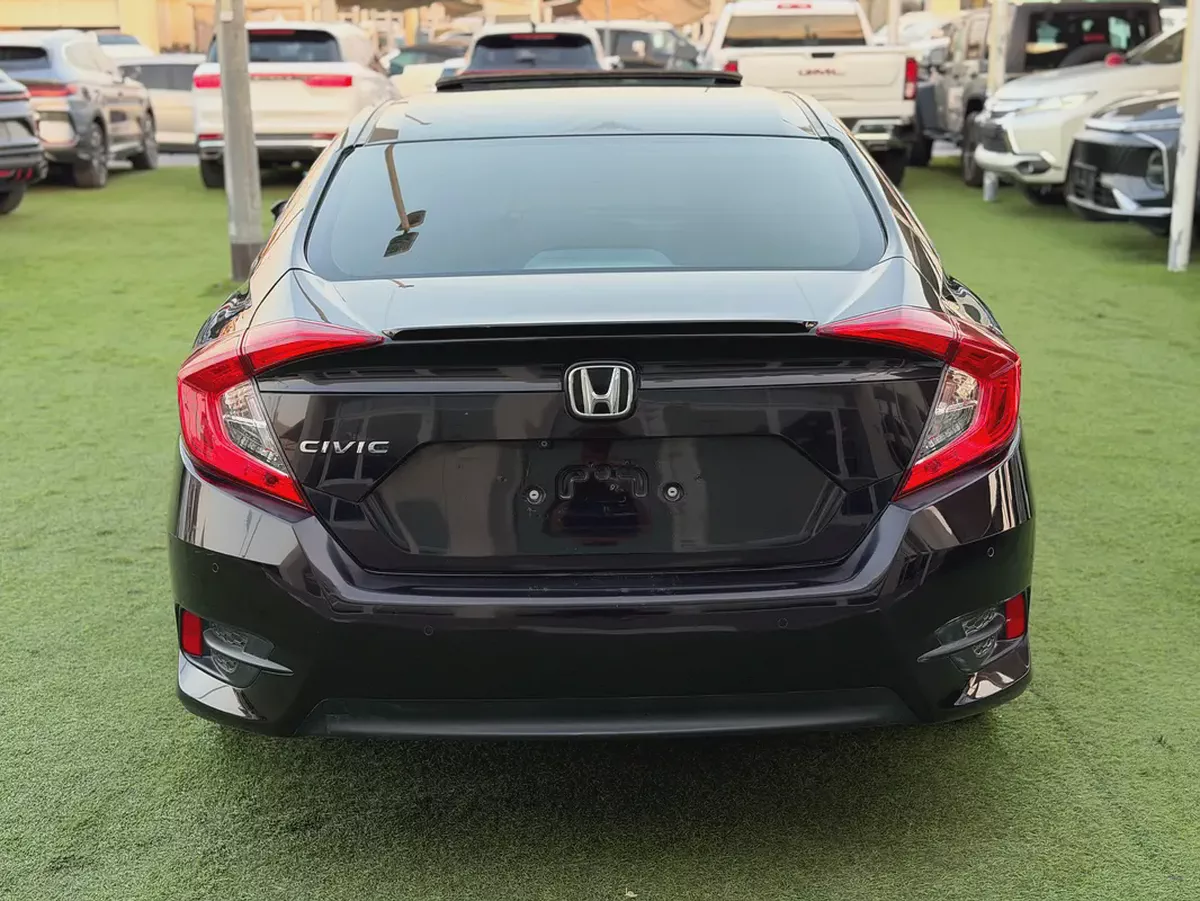 HONDA CIVIC—2020–GCC—FULL OPTION_FREE ACCIDENT—LOW MILAGE ——EXCELLENT CONDITION-3-3