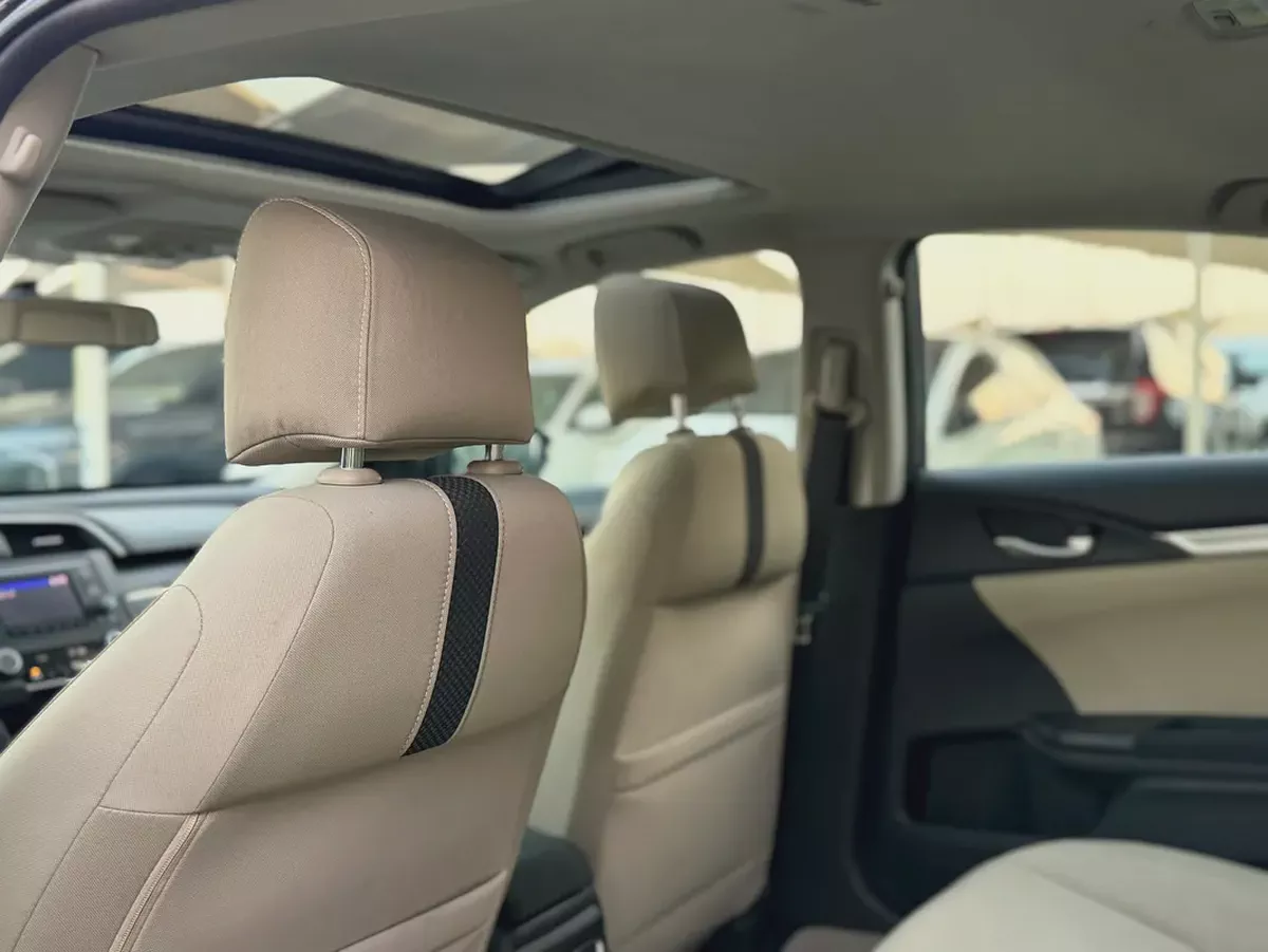 HONDA CIVIC—2020–GCC—FULL OPTION_FREE ACCIDENT—LOW MILAGE ——EXCELLENT CONDITION-6-6