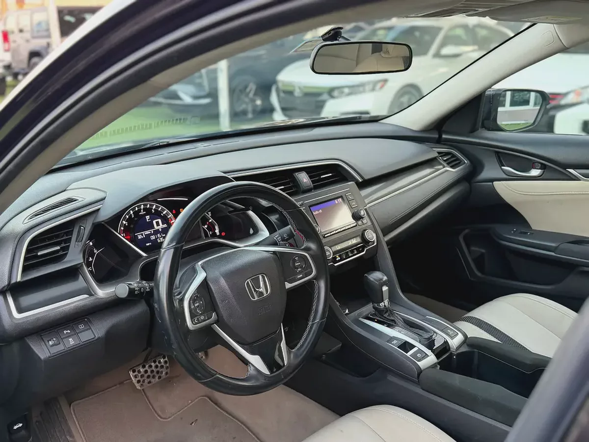 HONDA CIVIC—2020–GCC—FULL OPTION_FREE ACCIDENT—LOW MILAGE ——EXCELLENT CONDITION-7-7