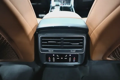Audi Q8 55 TFSI quattro-9