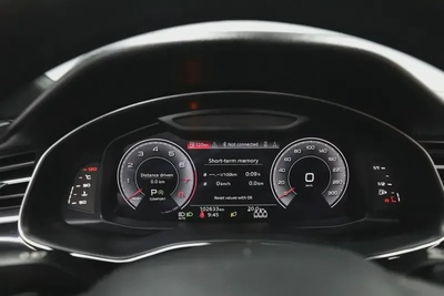 Audi Q8 55 TFSI quattro-11