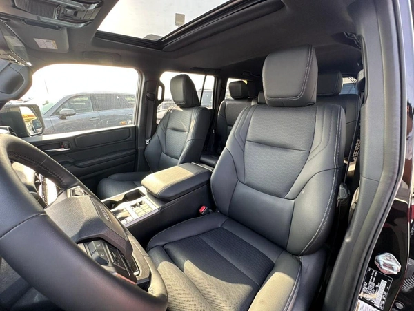 Toyota Prado Adventure Dual Tone 2.4T Toyota Prado Hybrid 2.4T Adventure Full option 5 seats