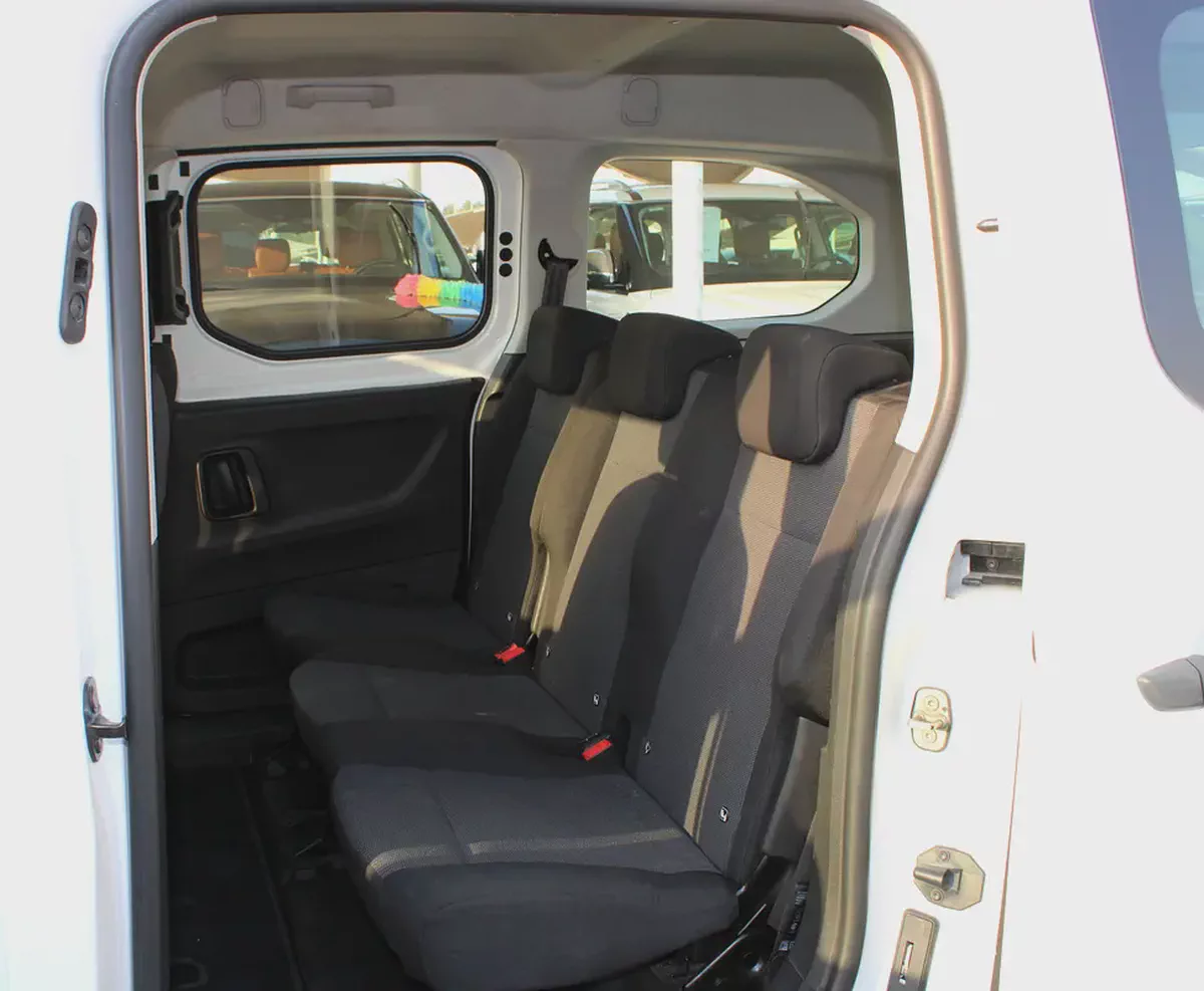 Peugeot Rifter 2022 GCC Specs-7-7