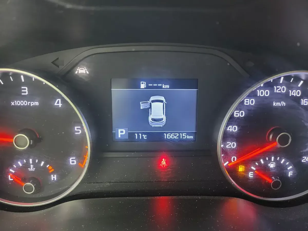 KIA THE BOLD SPORTAGE (D) 2.0 2WD Luxuary-8-8