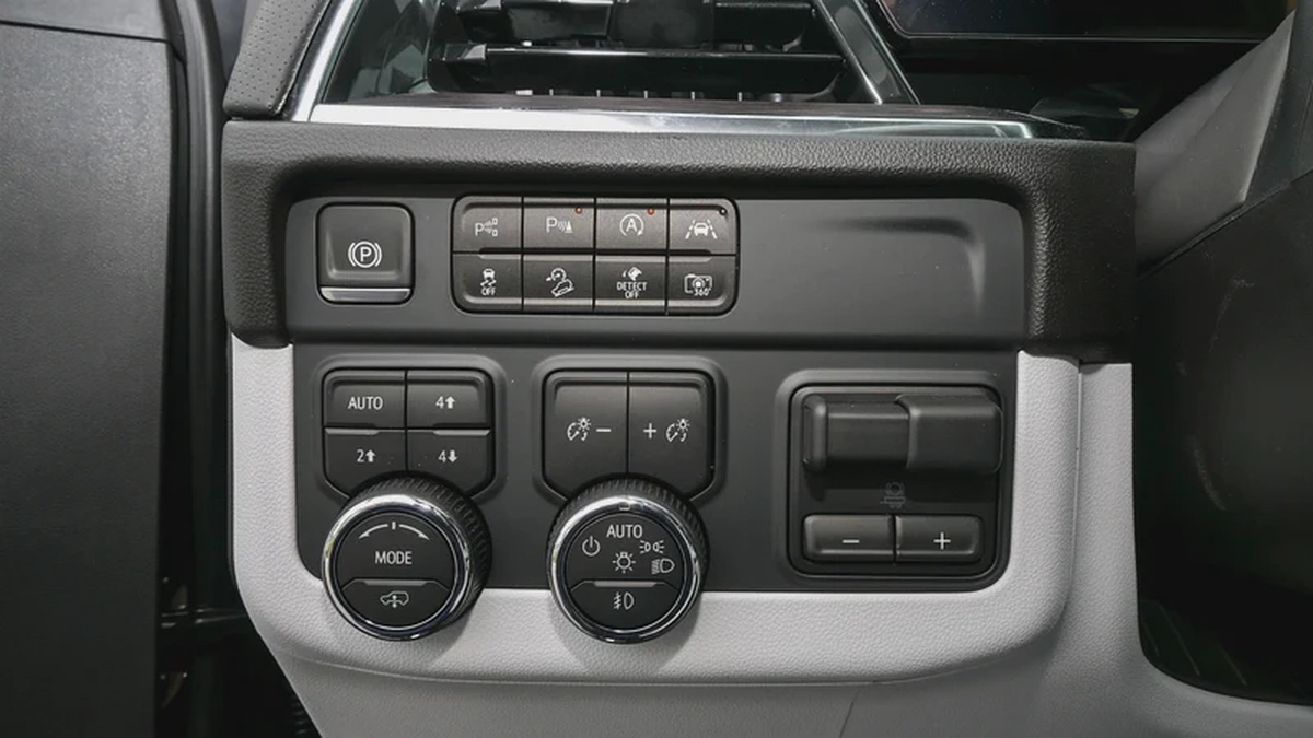 CHEVROLET TAHOE Premier AWD 5.3L V8 - 2025 (Export)-18-18