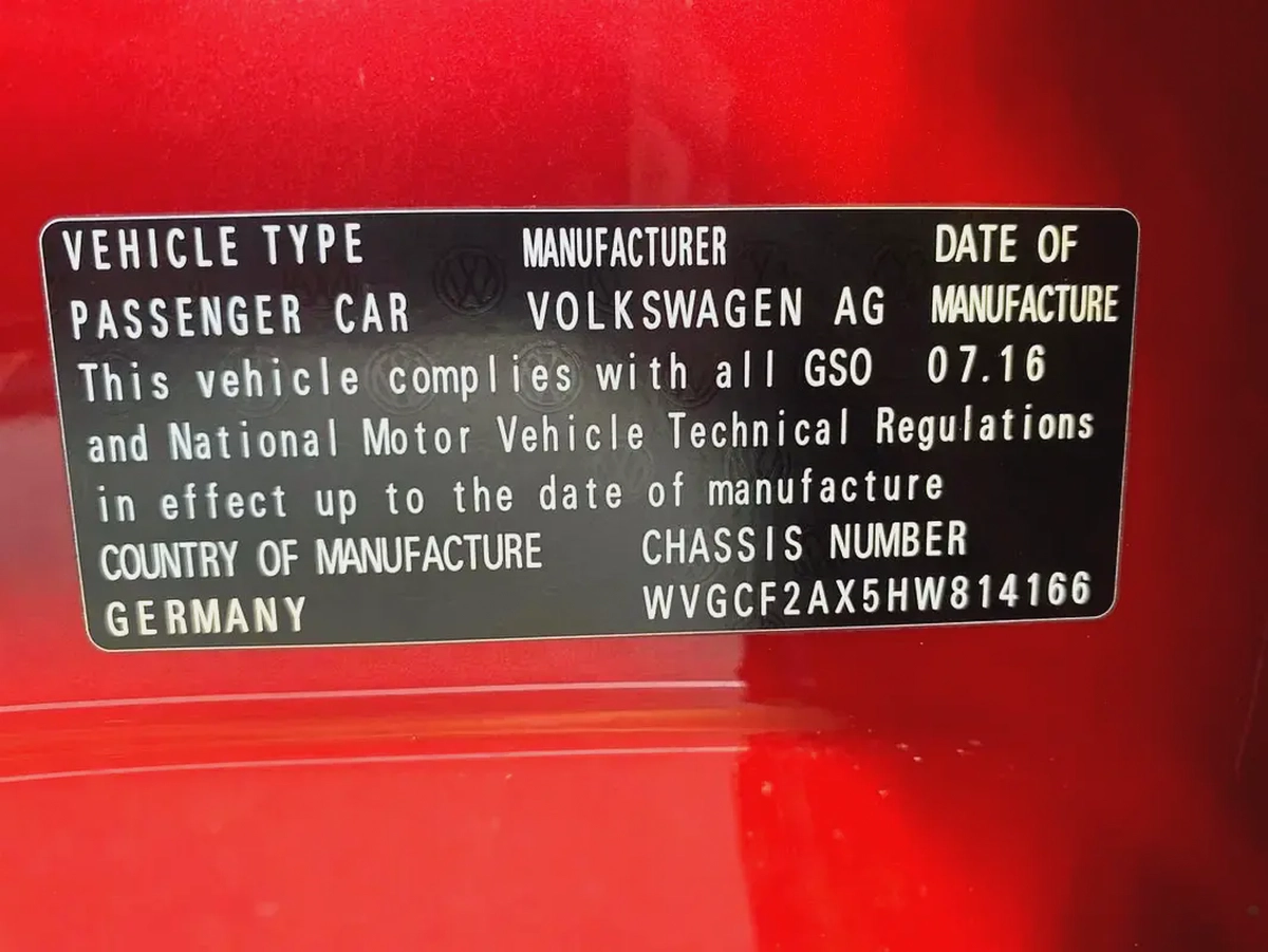 2017 Volkswagen Tiguan R-Line | GCC Specs | ACCIDNT free | top of the range-19-19