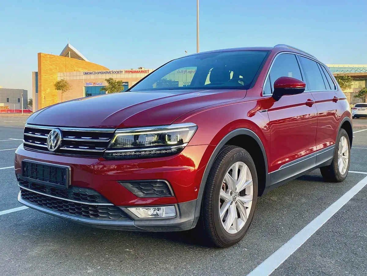 2017 Volkswagen Tiguan R-Line | GCC Specs | ACCIDNT free | top of the range-1-1