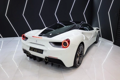 Ferrari 488 GTB-3