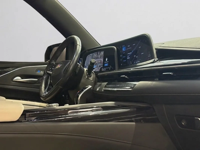 AED 3,520 P.M | 0% DOWN PAYMENT | CADILLAC ESCALADE SPORT LUXURY | 6.2L V8 4WD | FULL SERVICE HISTOR-10