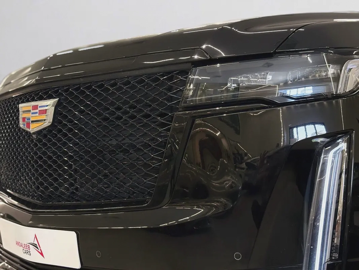 AED 3,520 P.M | 0% DOWN PAYMENT | CADILLAC ESCALADE SPORT LUXURY | 6.2L V8 4WD | FULL SERVICE HISTOR
