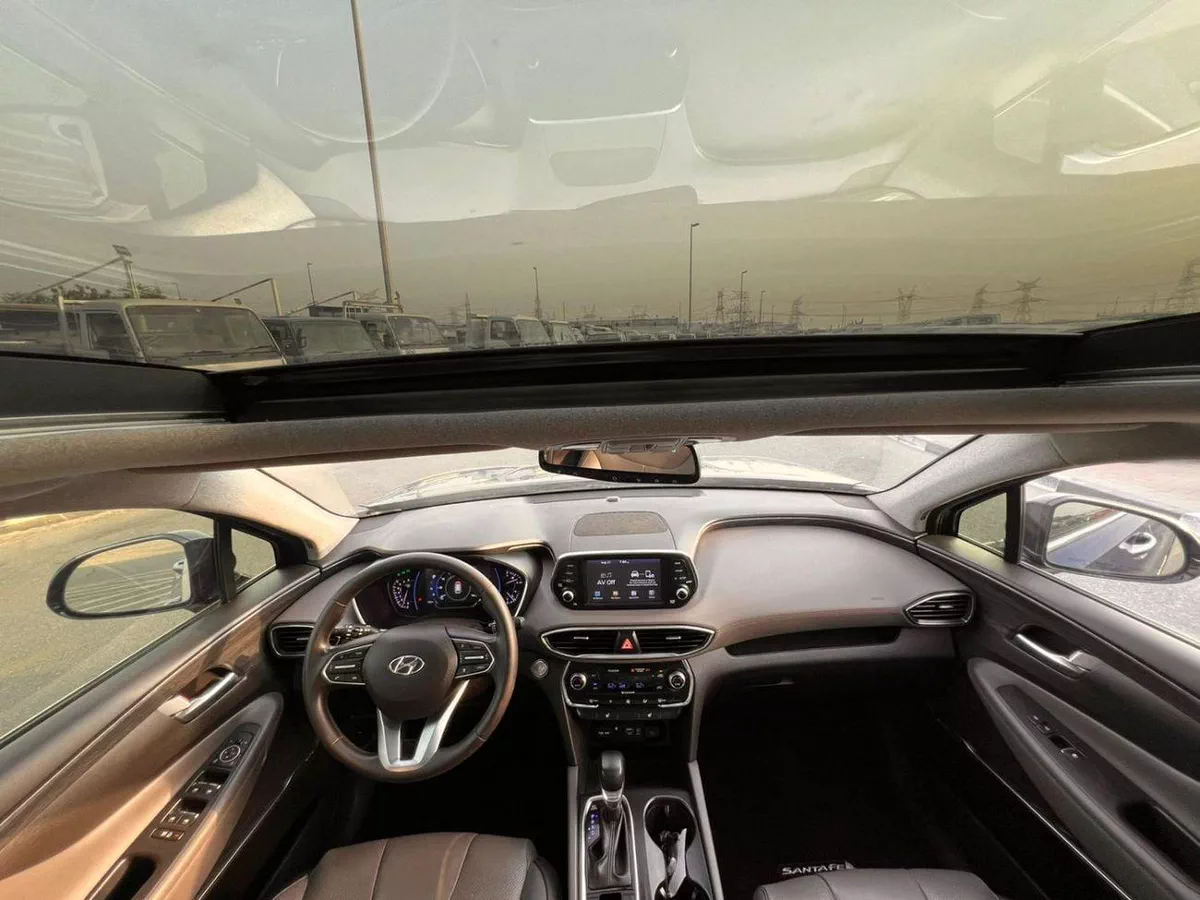 Hyundai Santa Fe SEL 2020 Hyundai Santafe Full Option Panoramic View - 2.4L V4 - With Radar & Sensor --8-0