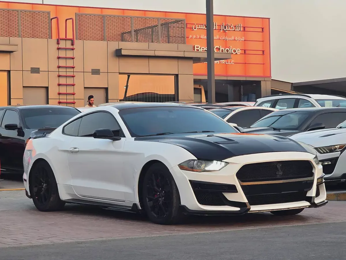 فورد موستانج 2018 مواصفات امريكية GT ٨سلندر بحالة جيدة-3-3