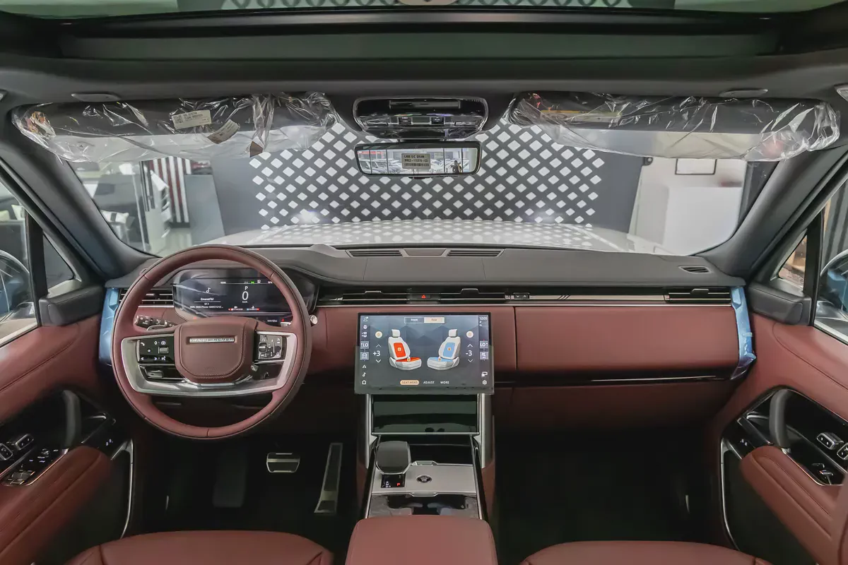 Range Rover Vogue P400 | HSE | AWD| 2026 | GCC Specs | (Export)-11-11