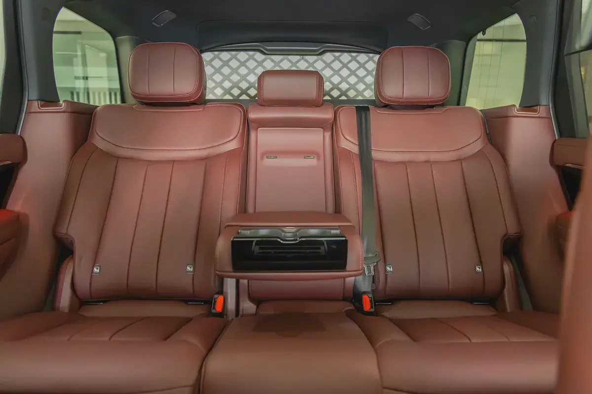 Range Rover Vogue P400 | HSE | AWD| 2026 | GCC Specs | (Export)-14-14